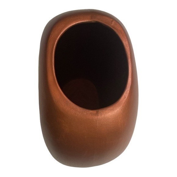 Hand Carved and Painted Magnolia flower vase by a retired Sailor age 85 from GA - Picture 5 of 9